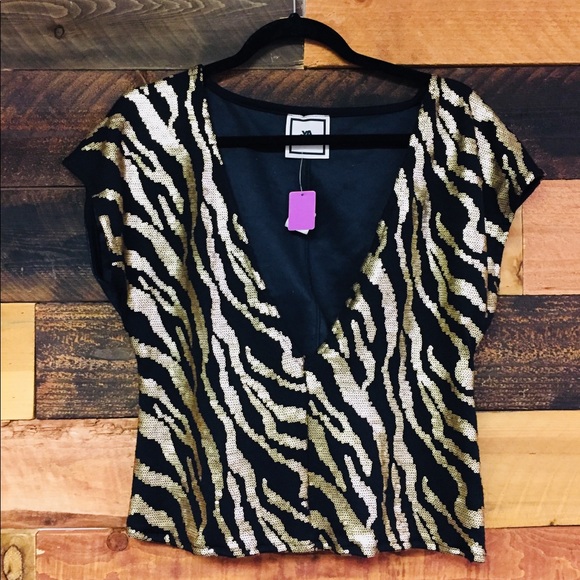 Tops - Deep ♈️ Vegan leather and sequins top💥